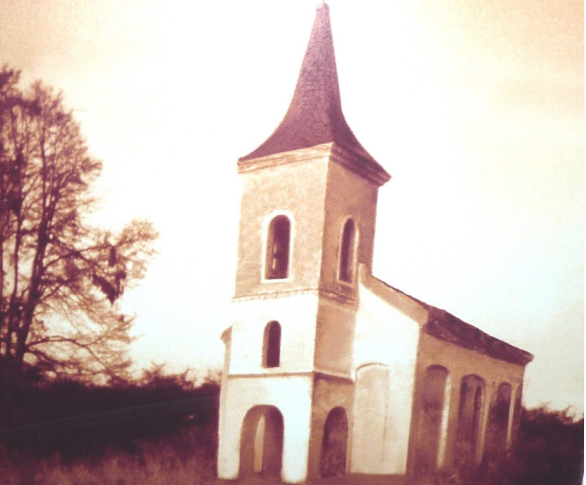zdroj: https://tipnavikend.blogspot.com/2011/05/moysesov-kostolik-na-majeri-kupca.html